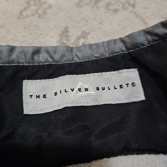Vintage The Silver Bullet Coors Light Reversible Vest - Picture 7 of 7
